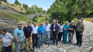 pdm-deka-oikismoi-pyrines-sto-ano-voio-8