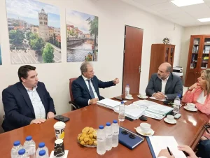 synantisi amanatidi me ton yfypourgo ethnikis oikonomias oikonomikon 4