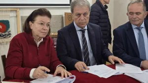 ypografi-programmatikon-symvaseon-amanatidis-mendoni1