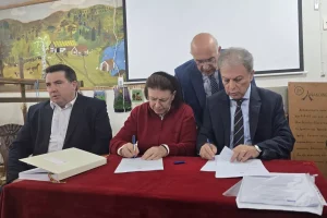 ypografi-programmatikon-symvaseon-amanatidis-mendoni4